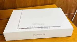 New Laptop Apple MacBook Air 2022 M2 8GB Apple M2 SSD 256GB