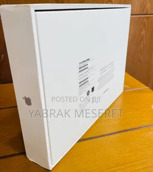 New Laptop Apple MacBook Air 2022 M2 8GB Apple M2 SSD 256GB