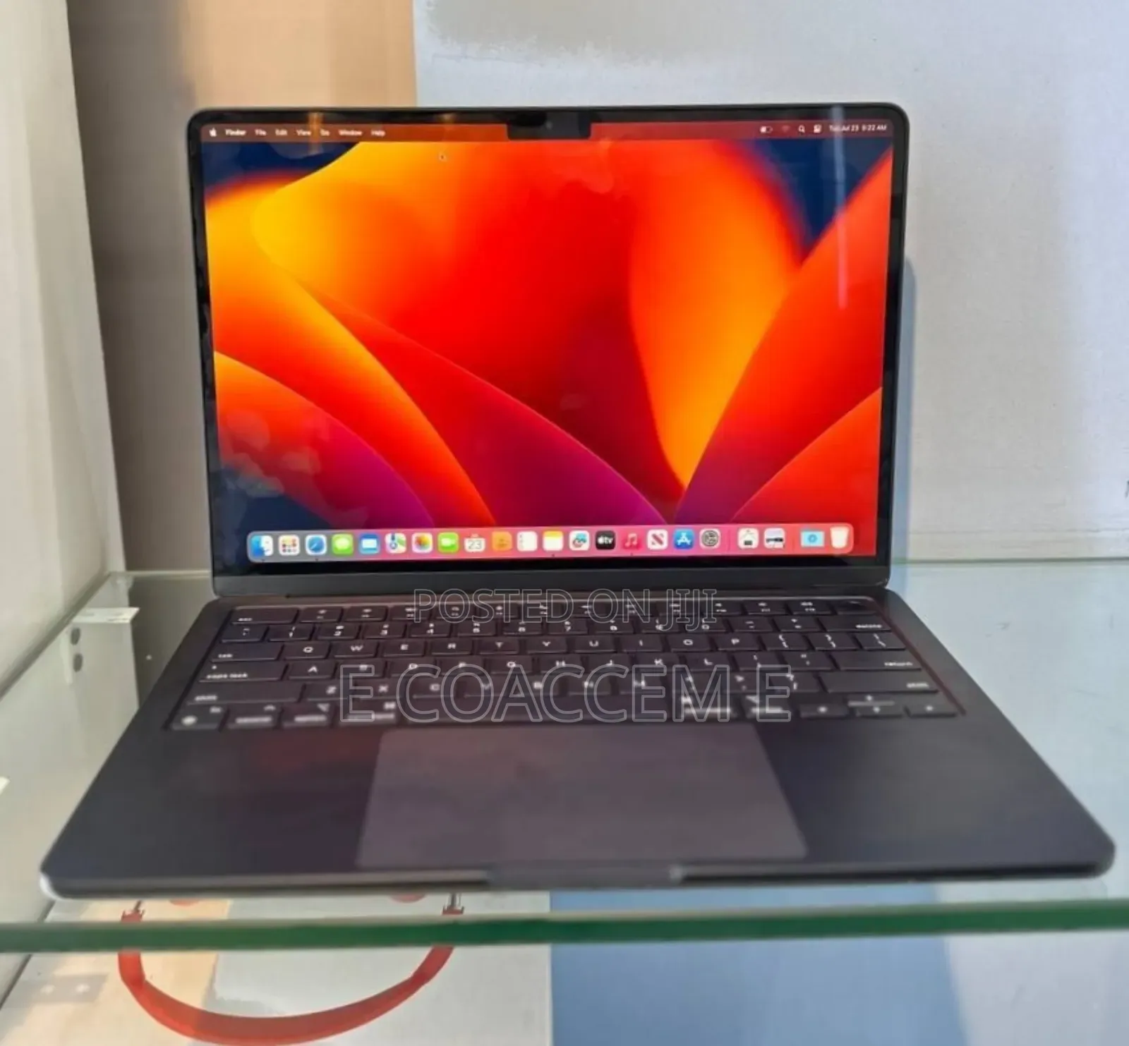 New Laptop Apple MacBook Air 2022 M2 8GB Apple M2 SSD 256GB