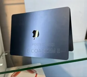 New Laptop Apple MacBook Air 2022 M2 8GB Apple M2 SSD 256GB