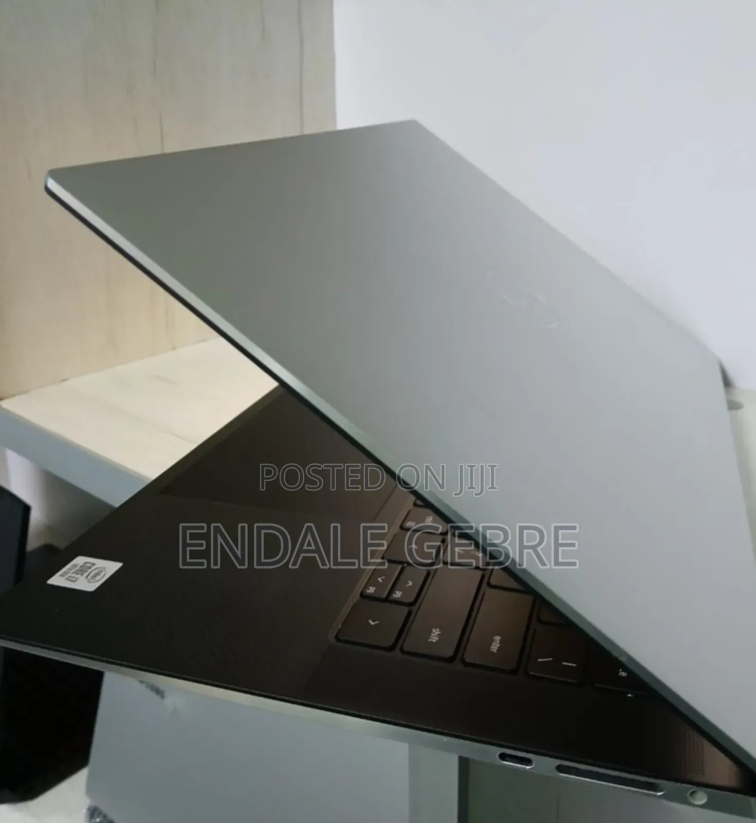 New Laptop Dell XPS 15 16GB Intel Core I7 SSD 512GB