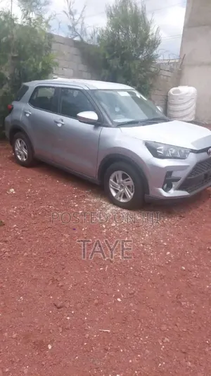 Toyota Raize 2022 Silver