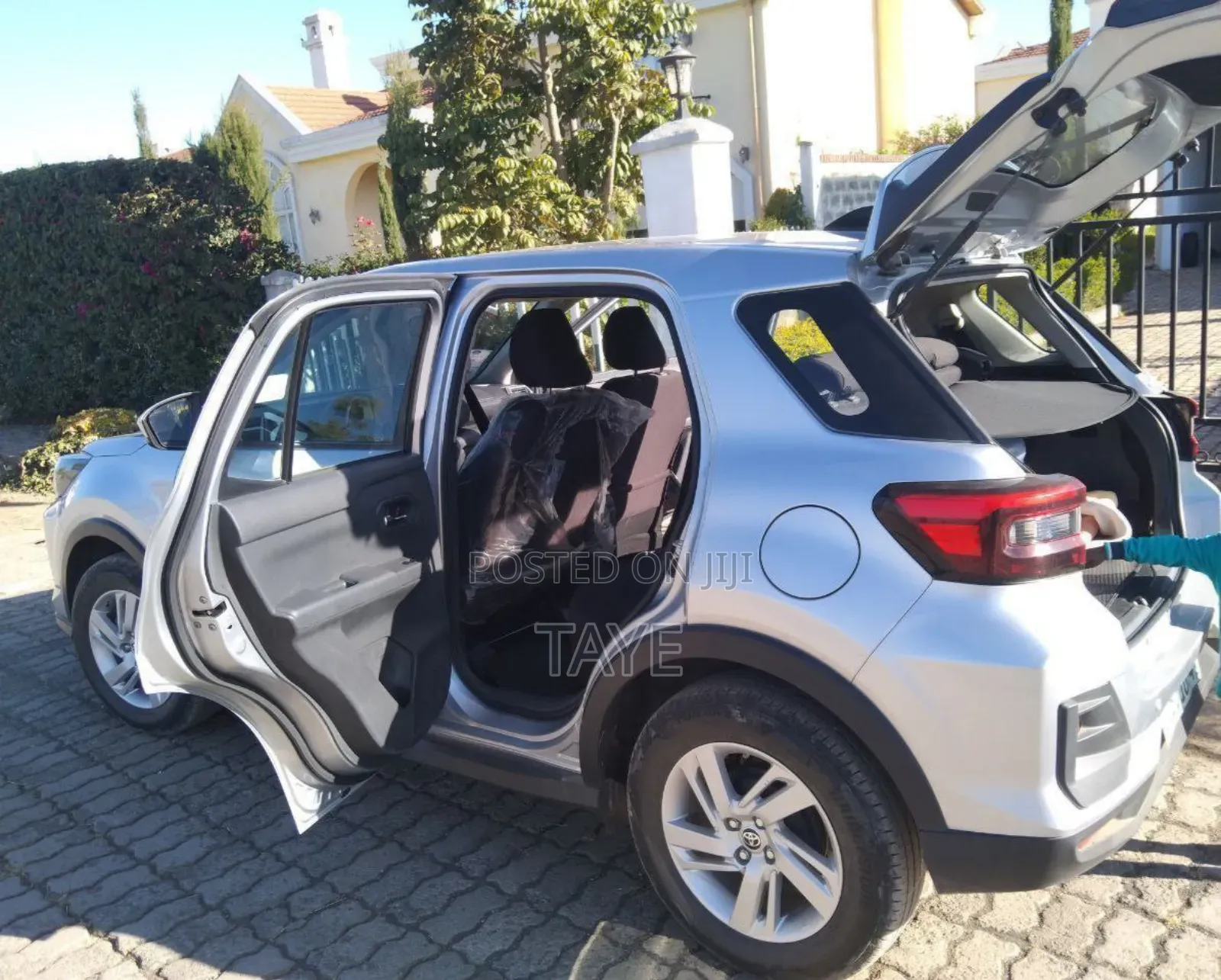 Toyota Raize 2022 Silver