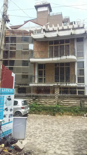 6bdrm House in ሰሚት ፍየልቤት, Bole for sale