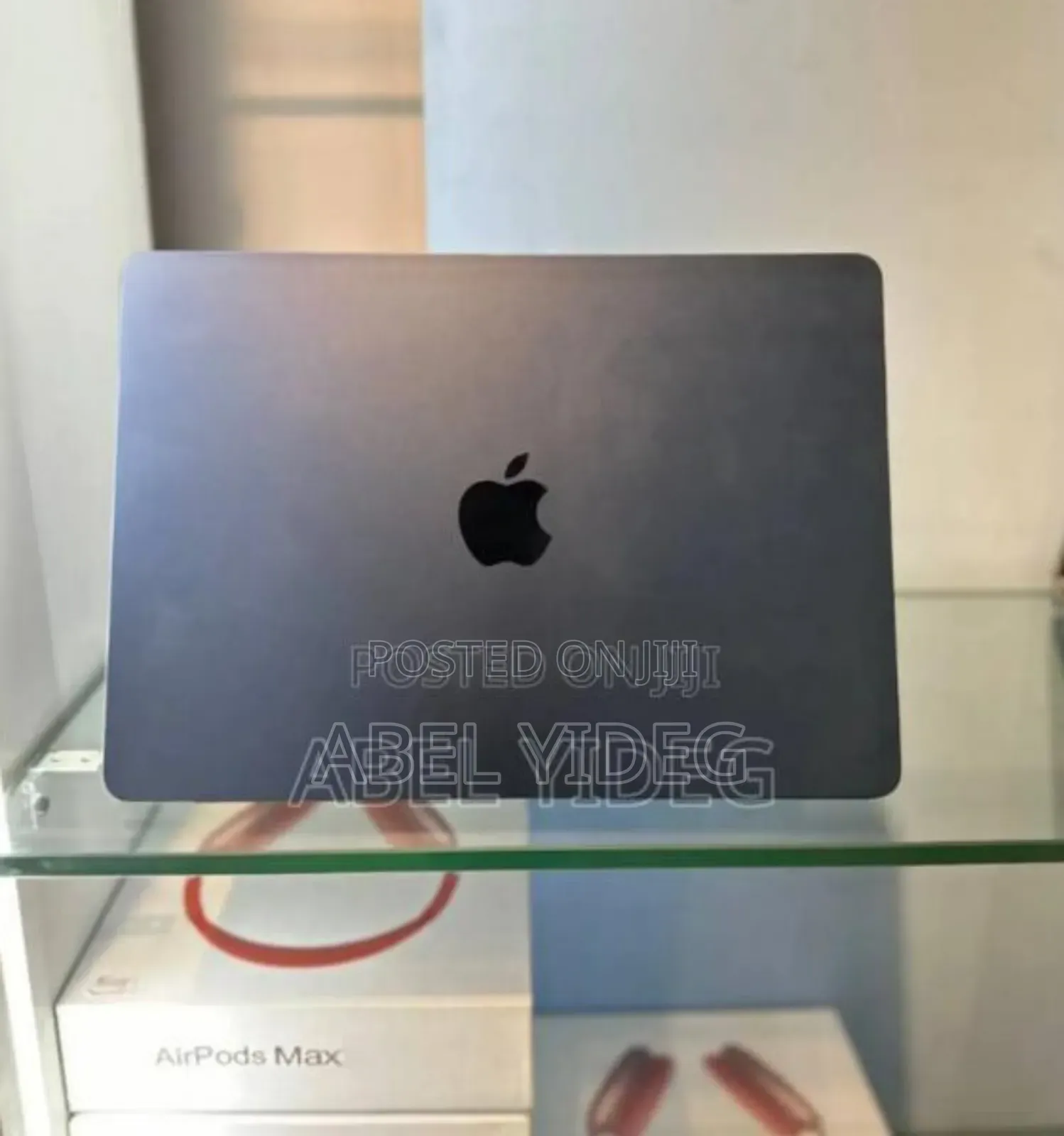 New Laptop Apple MacBook Air 2022 M2 8GB Apple M2 SSD 256GB