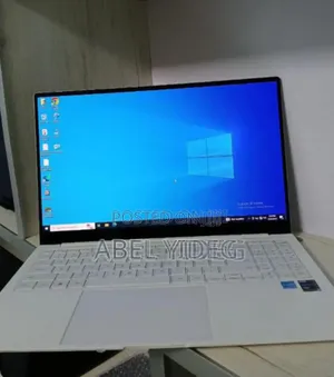 Photo - New Laptop Samsung 8GB Intel Core i5 SSD 256GB