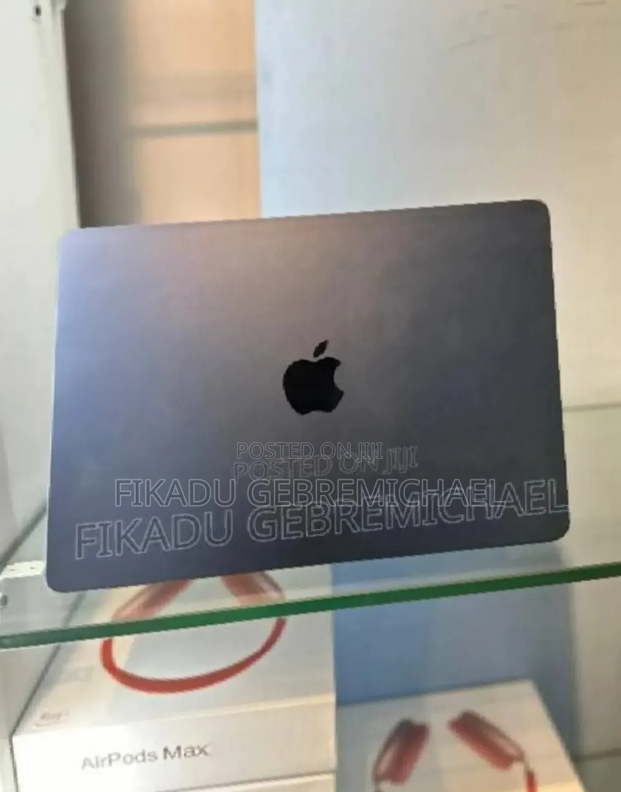 New Laptop Apple MacBook Air 2022 M2 8GB Intel Core i7 SSD 256GB