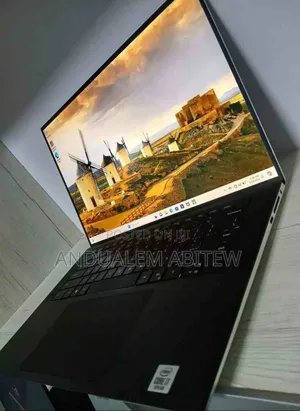 New Laptop Dell XPS 15 16GB Intel Core I7 SSD 512GB