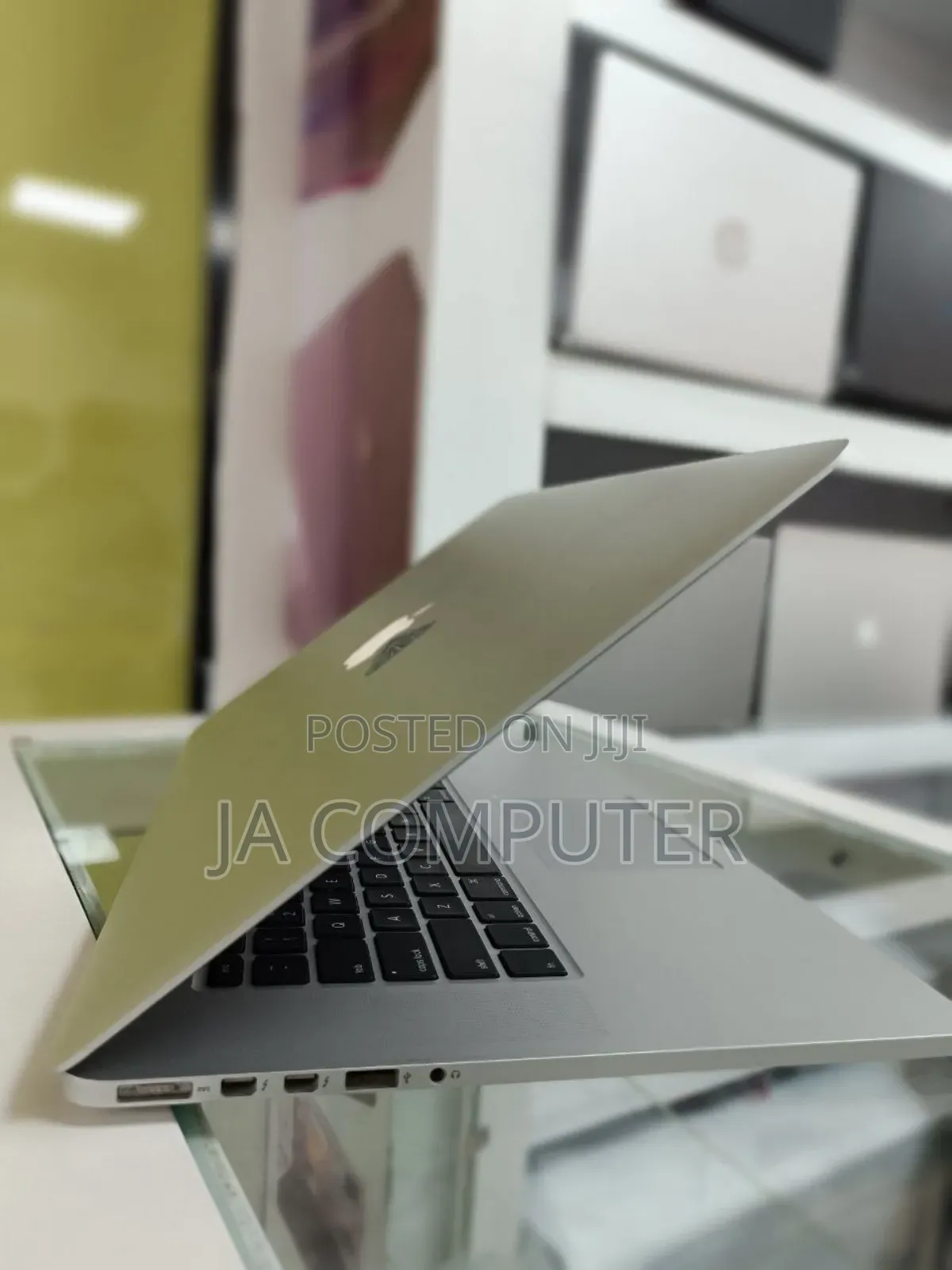 Laptop Apple MacBook Pro 2015 16GB Intel Core I7 SSD 512GB