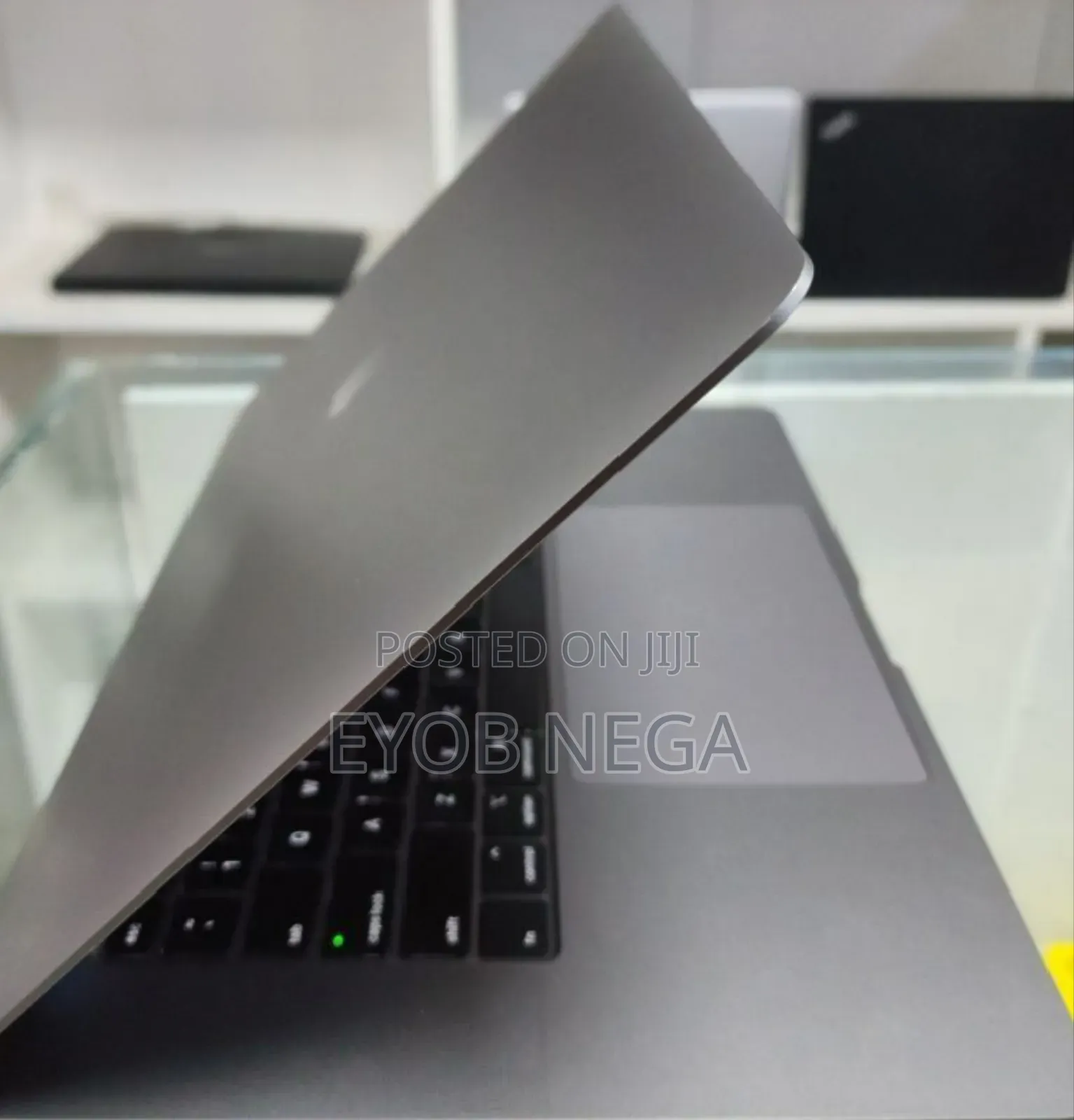 New Laptop Apple MacBook Pro 2019 32GB Intel Core I9 SSD 512GB