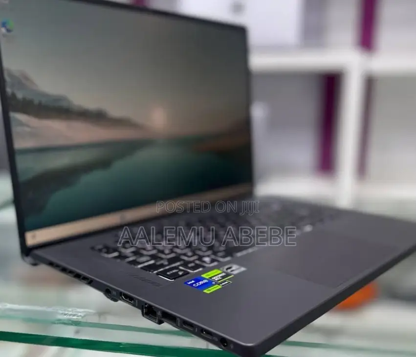 New Laptop Asus ROG Zephyrus G16 16GB Intel Core I7 SSD 512GB