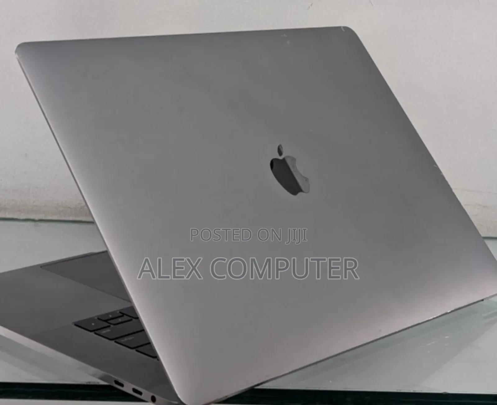 New Laptop Apple MacBook 2018 32GB Intel Core I7 SSD 512GB