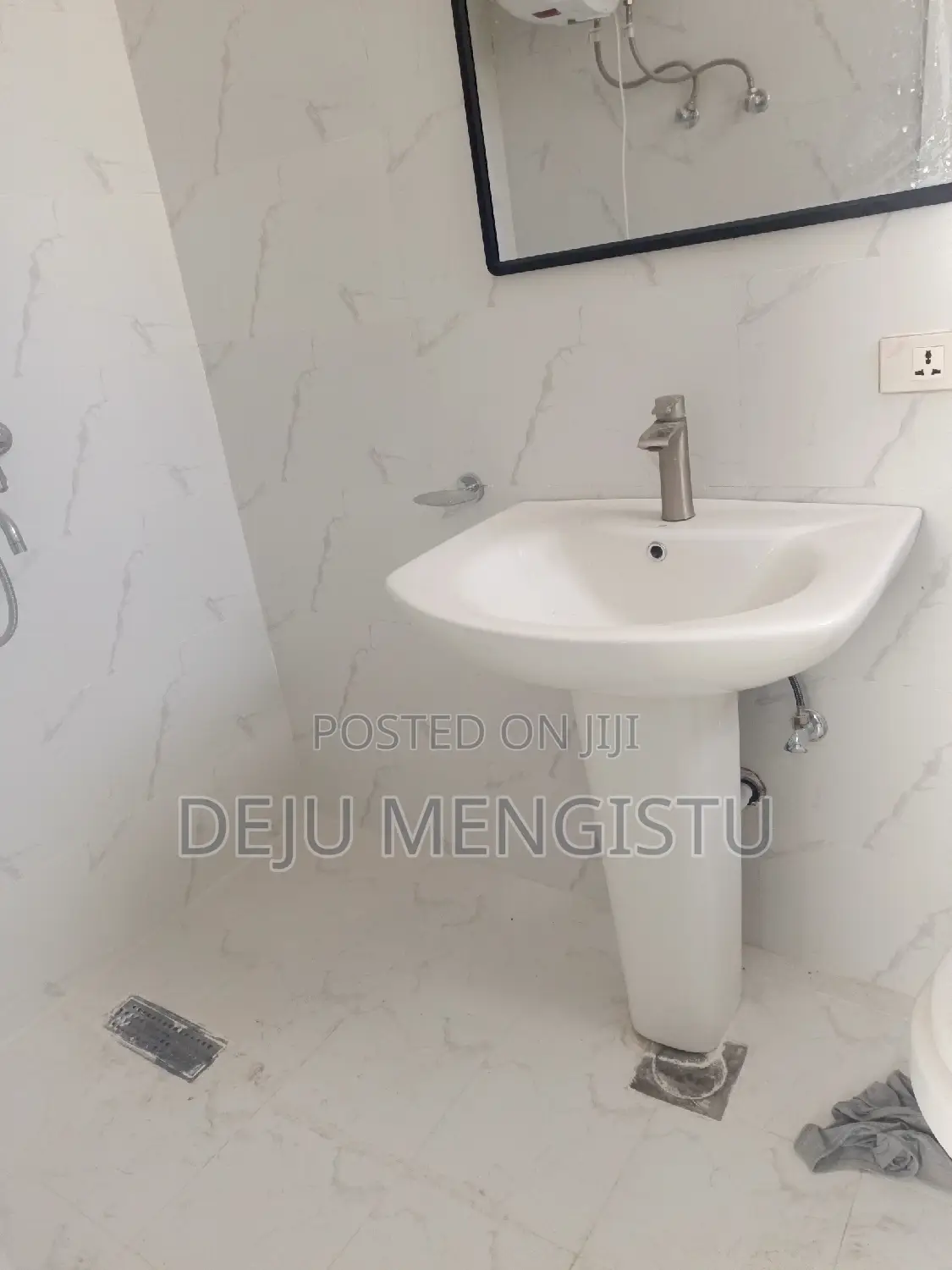 2bdrm Apartment in Hosea Real Estate, Bole for rent