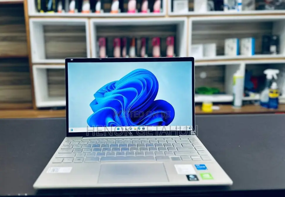 New Laptop HP Envy X360 16GB Intel Core I5 SSD 512GB