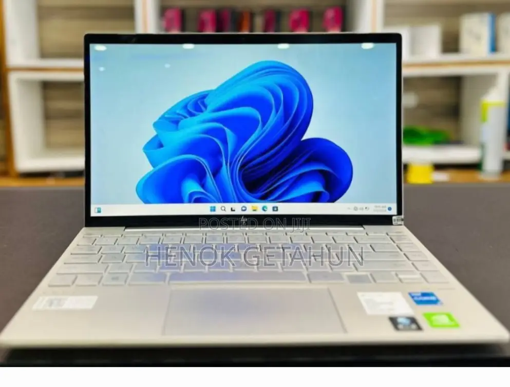 New Laptop HP Envy X360 16GB Intel Core I5 SSD 512GB