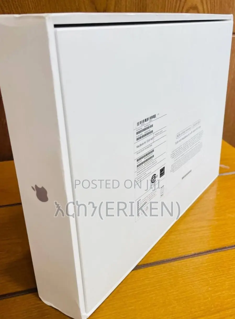 New Laptop Apple MacBook Air 2022 M2 8GB Apple M2 SSD 256GB