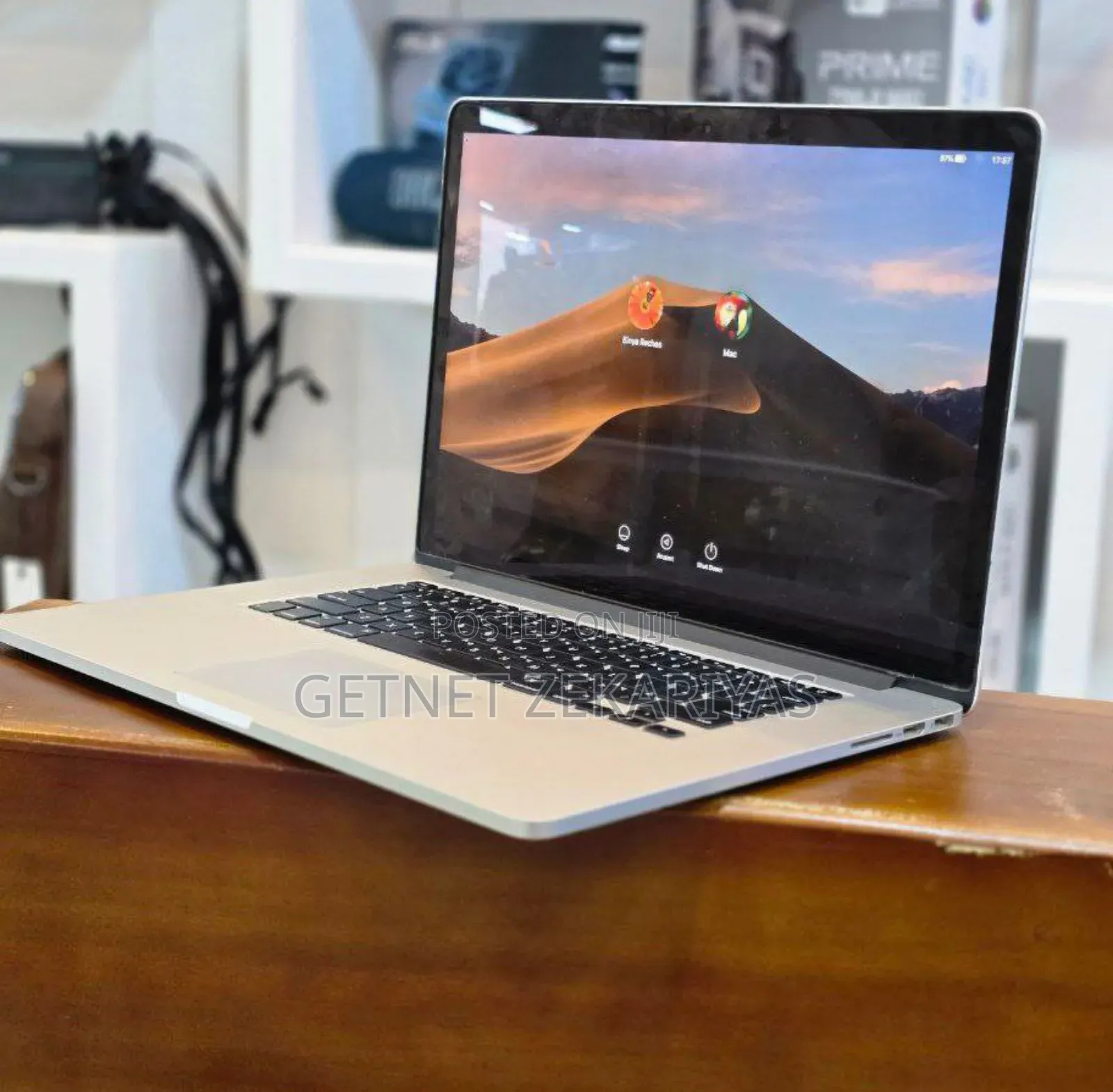 New Laptop Apple MacBook Pro 2015 16GB Intel Core I7 SSD 1T