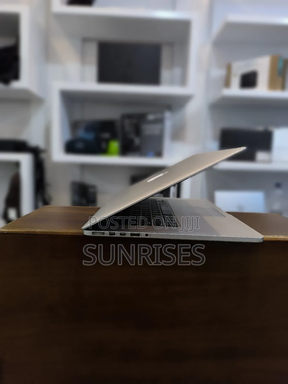 New Laptop Apple MacBook Pro 2015 16GB Intel Core I7 SSD 1T