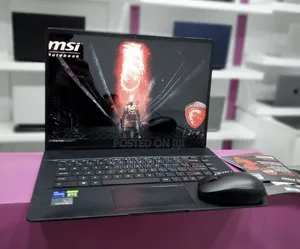 New Laptop MSI Creator 17 B11ug-414 16GB Intel Core I7 SSD 512GB