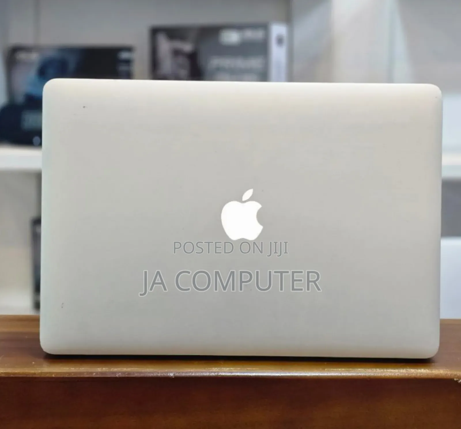 New Laptop Apple MacBook Pro 2015 16GB Intel Core I7 SSD 512GB