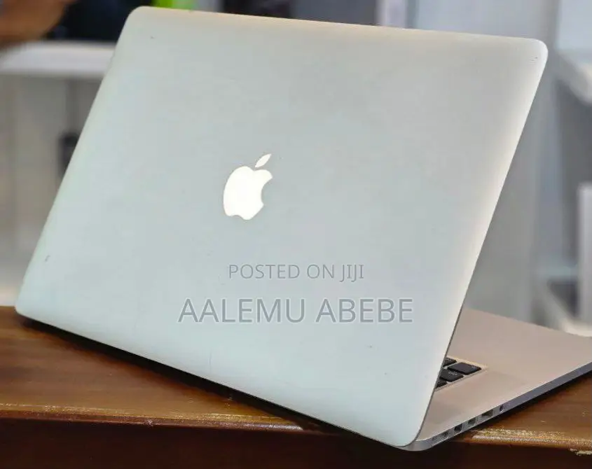 New Laptop Apple MacBook Pro 2015 16GB Intel Core I7 SSD 512GB