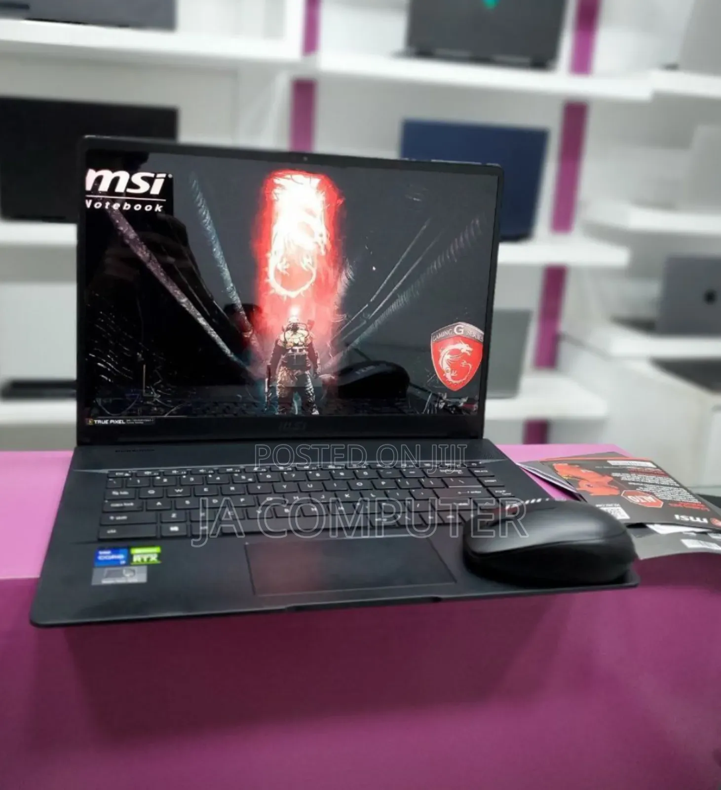 New Laptop MSI Creator 17 B11uh-416 16GB Intel Core I7 SSD 1T