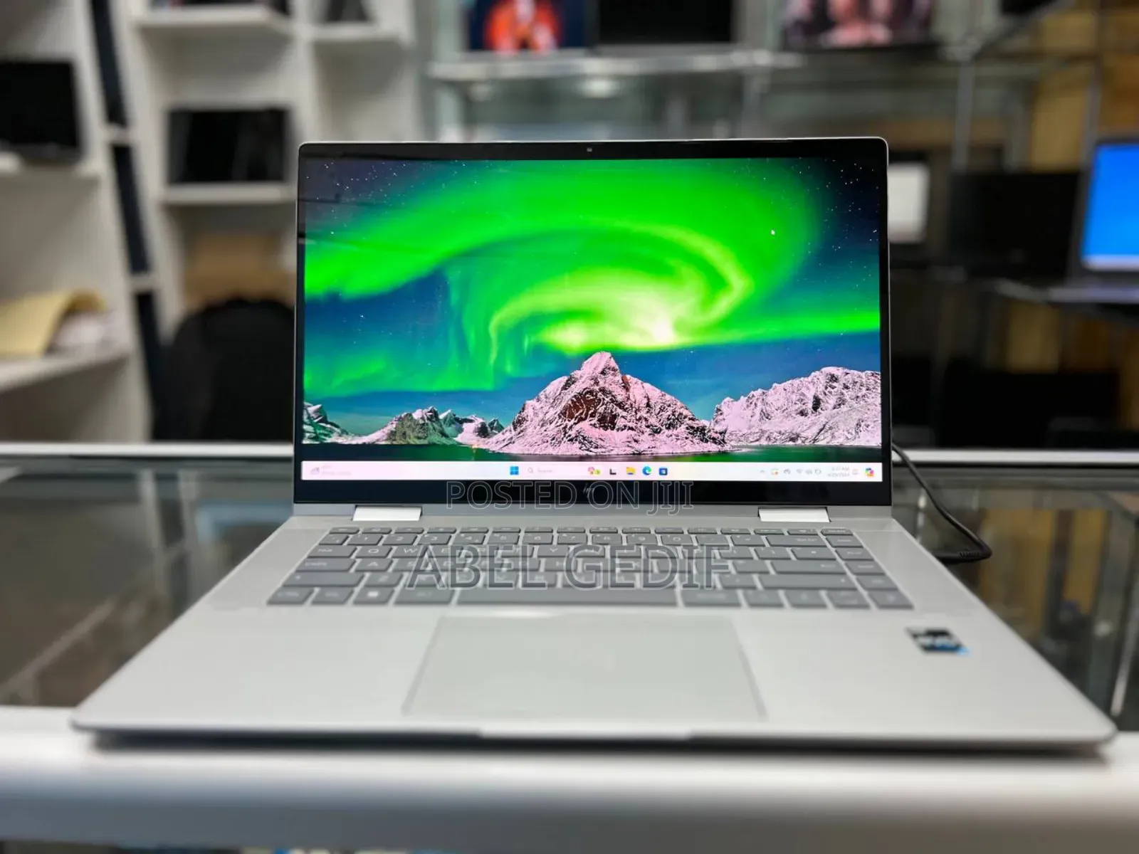 New Laptop HP Envy X360 8GB Intel Core I5 SSD 512GB