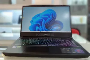 New Laptop MSI GE63 Raider RGB 8RE 16GB Intel Core I7 SSD 512GB