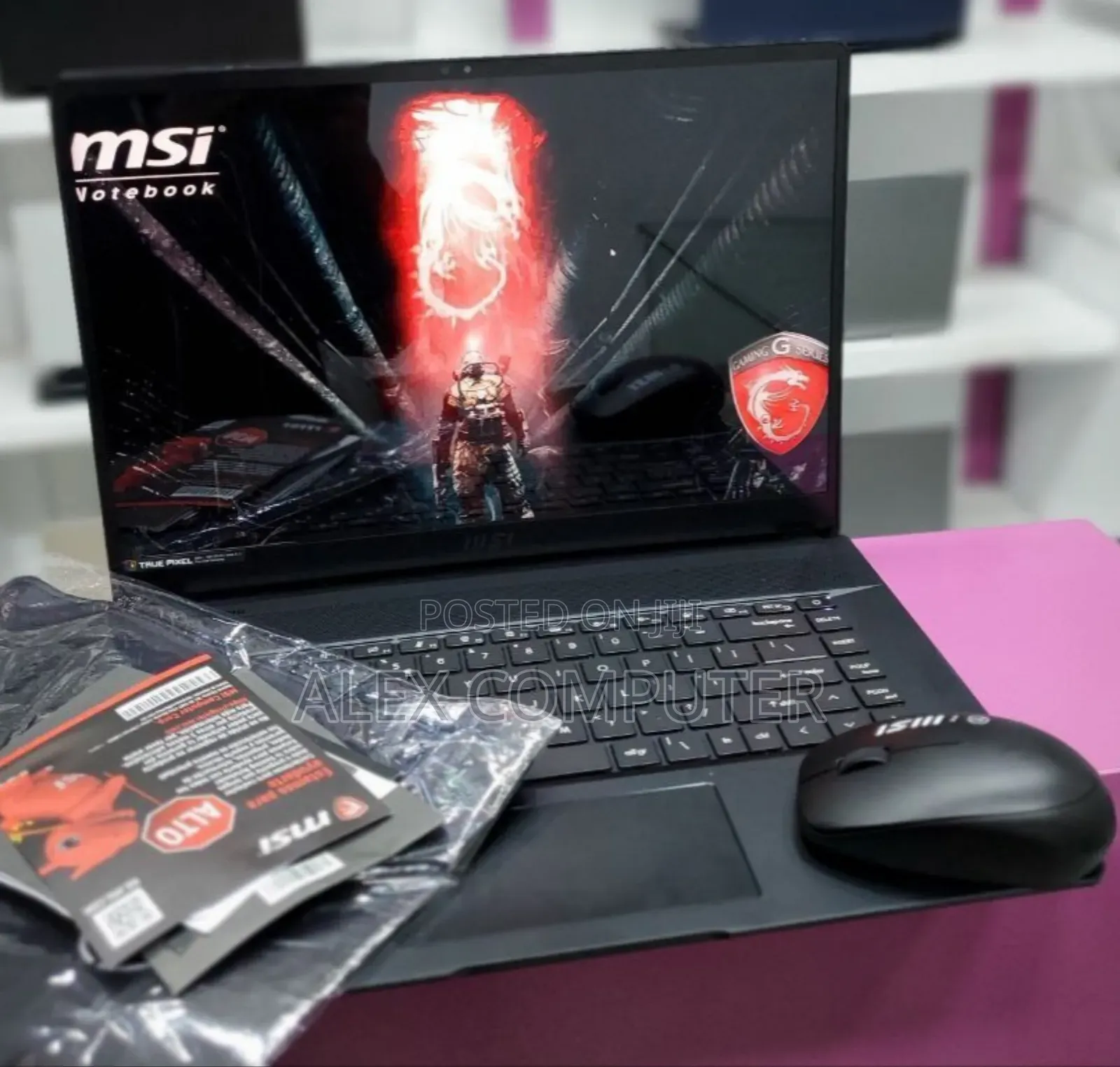 New Laptop MSI Creator 17 B11ue-224 16GB Intel Core I7 SSD 1T
