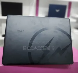 New Laptop MSI Creator 17 B11ue-224 16GB Intel Core I7 SSD 1T