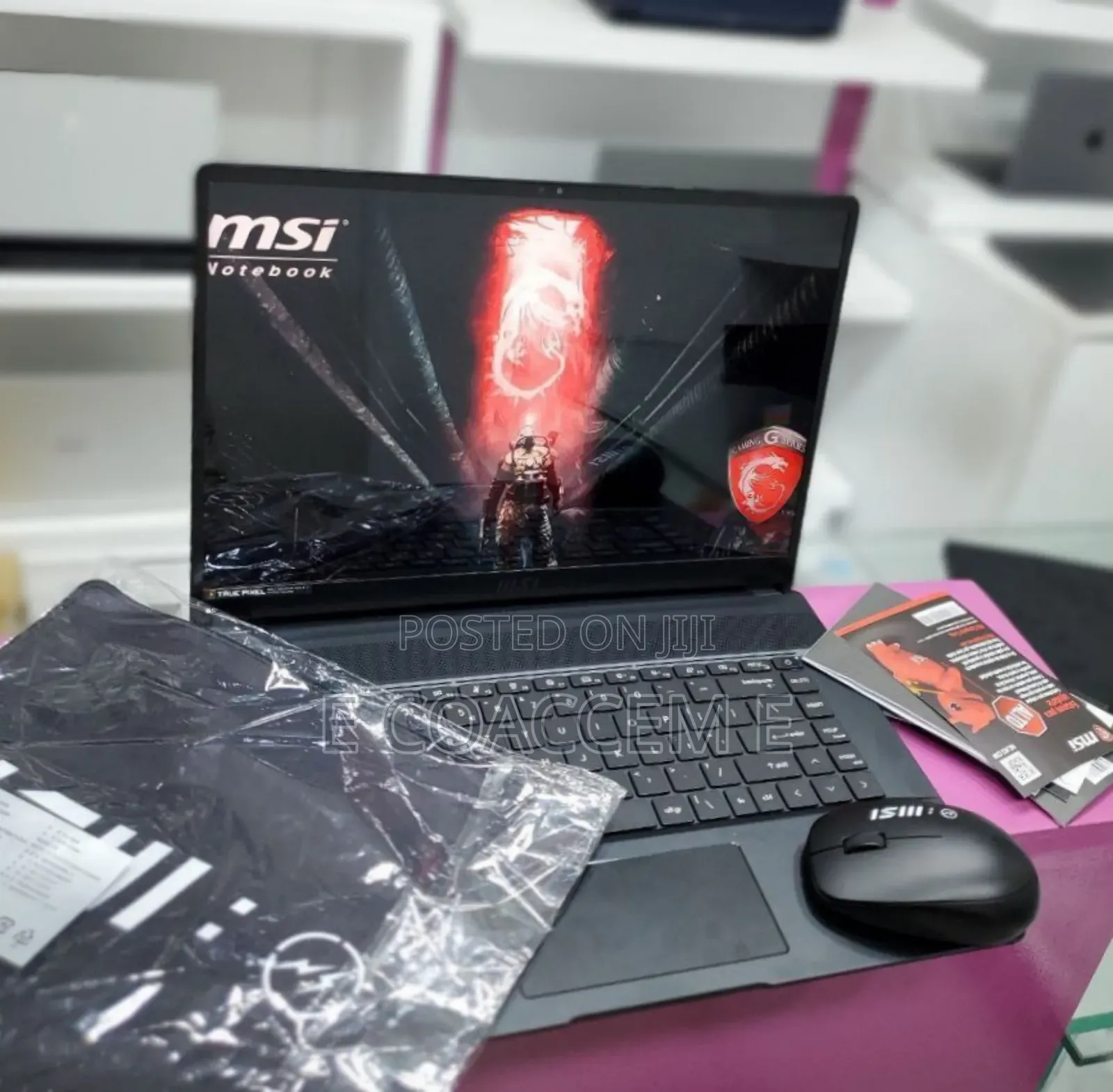 New Laptop MSI Creator 17 B11ue-224 16GB Intel Core I7 SSD 1T