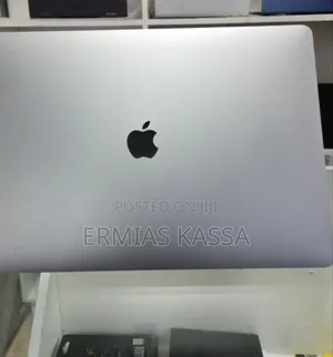 New Laptop Apple MacBook Pro 2019 32GB Intel Core I9 SSD 512GB