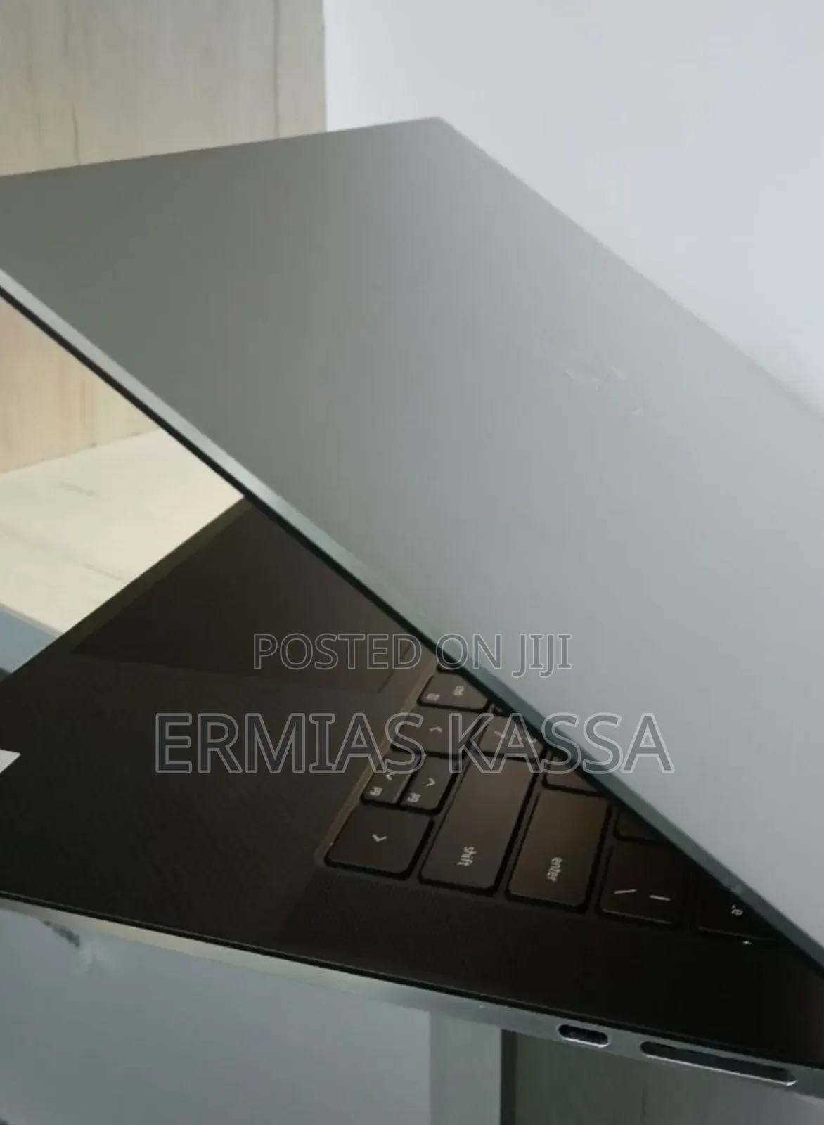 New Laptop Dell XPS 15 16GB Intel Core I7 SSD 512GB