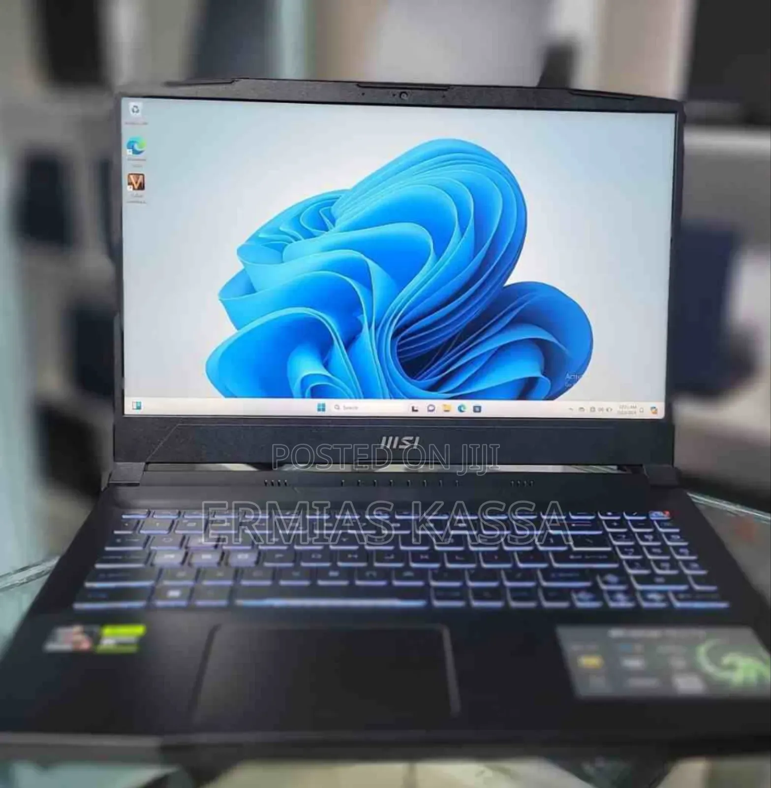 New Laptop MSI Creator 17 B11ue-224 16GB AMD Ryzen 5 SSD 512GB