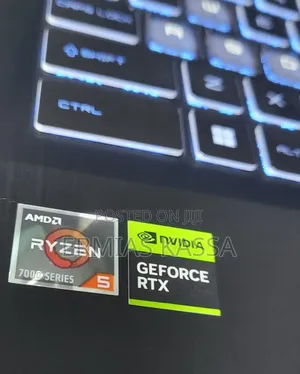 New Laptop MSI Creator 17 B11ue-224 16GB AMD Ryzen 5 SSD 512GB