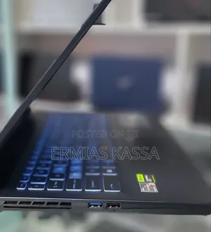 New Laptop MSI Creator 17 B11ue-224 16GB AMD Ryzen 5 SSD 512GB