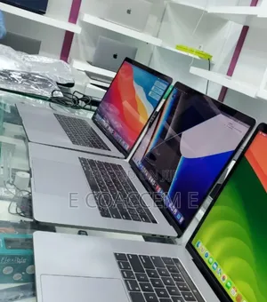 New Laptop Apple MacBook Pro 32GB Intel Core I9 SSD 1T