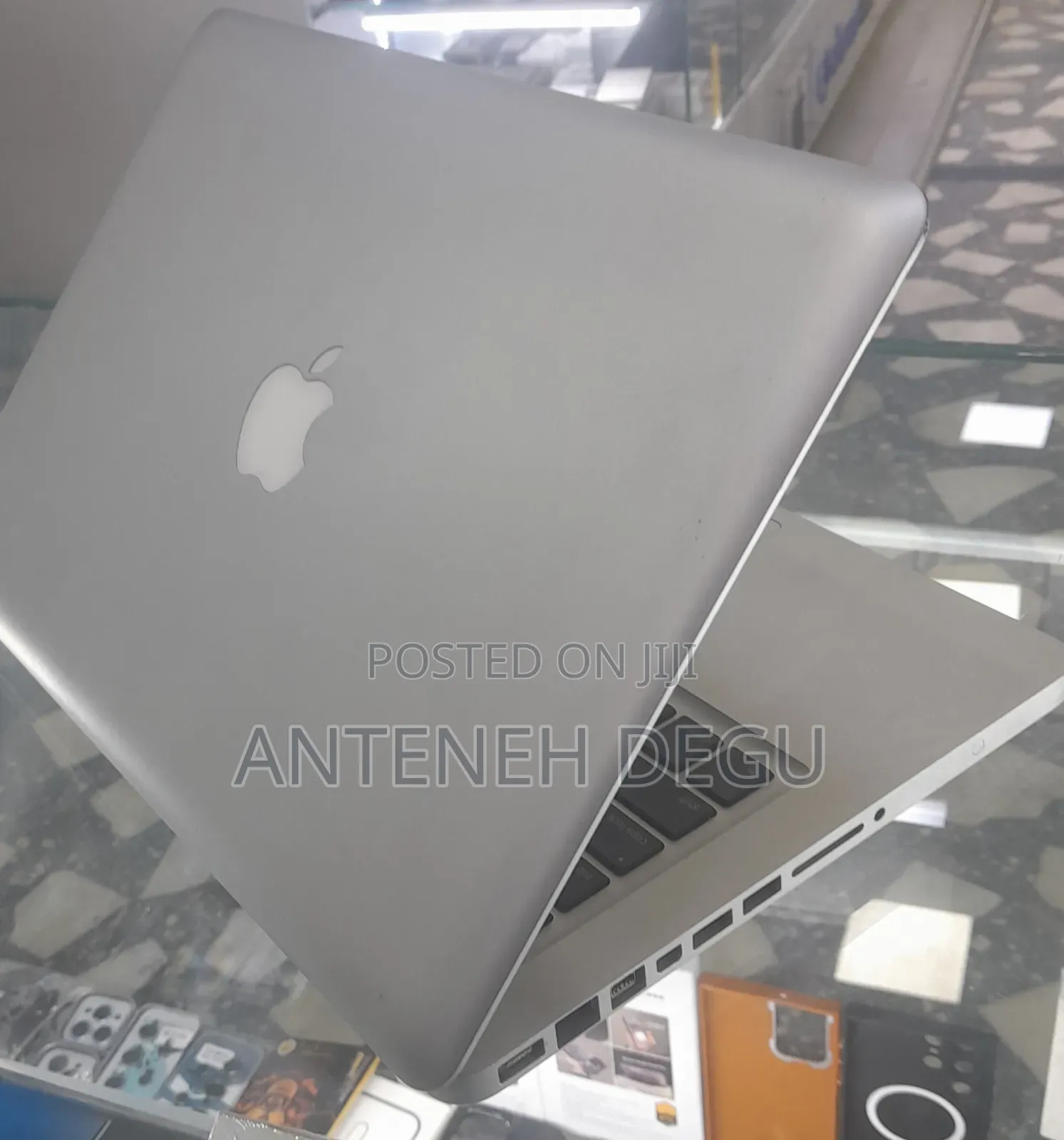 New Laptop Apple MacBook Pro 2012 8GB Intel Core I5 SSD 256GB