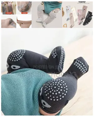 Photo - Anti Slip Socks Baby Crawling | Knee Pads
