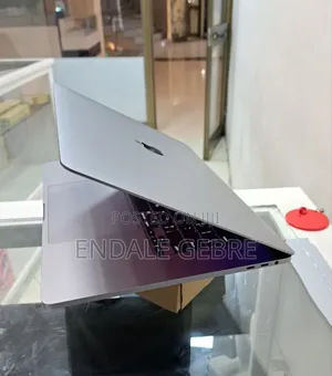 New Laptop Apple MacBook Pro 2019 32GB Intel Core I9 SSD 512GB