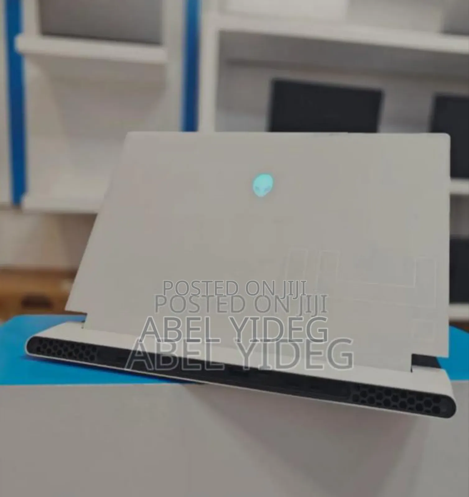 New Laptop Alienware M17x R2 16GB Intel Core i7 SSD 512GB