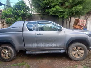 Toyota Hilux 2017 Gray