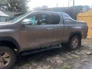 Toyota Hilux 2017 Gray