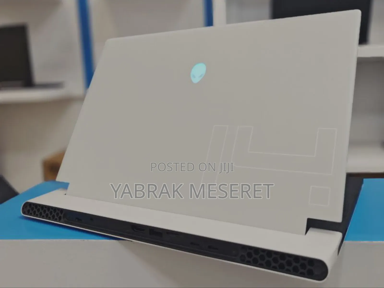 New Laptop Alienware Area-51m 16GB Intel Core I7 SSD 512GB