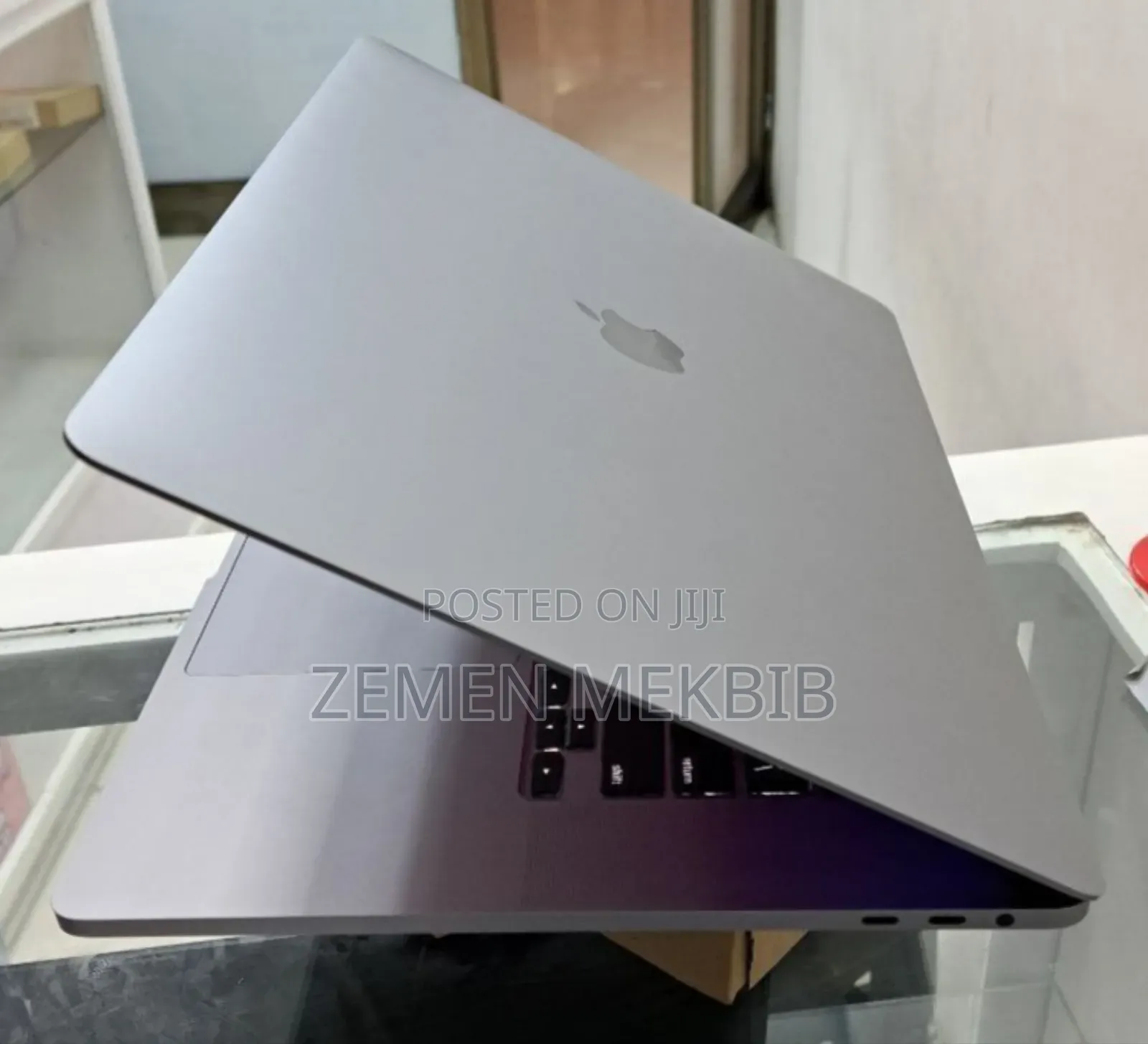 New Laptop Apple MacBook Pro 2019 32GB Intel Core I9 SSD 512GB