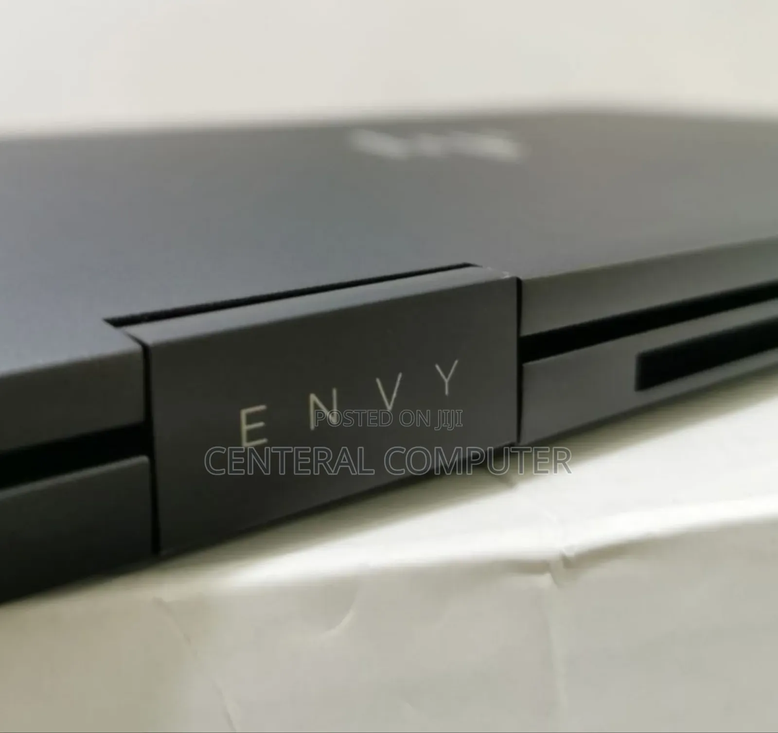 New Laptop HP Envy 17-3000 16GB AMD Ryzen 7 SSD 512GB