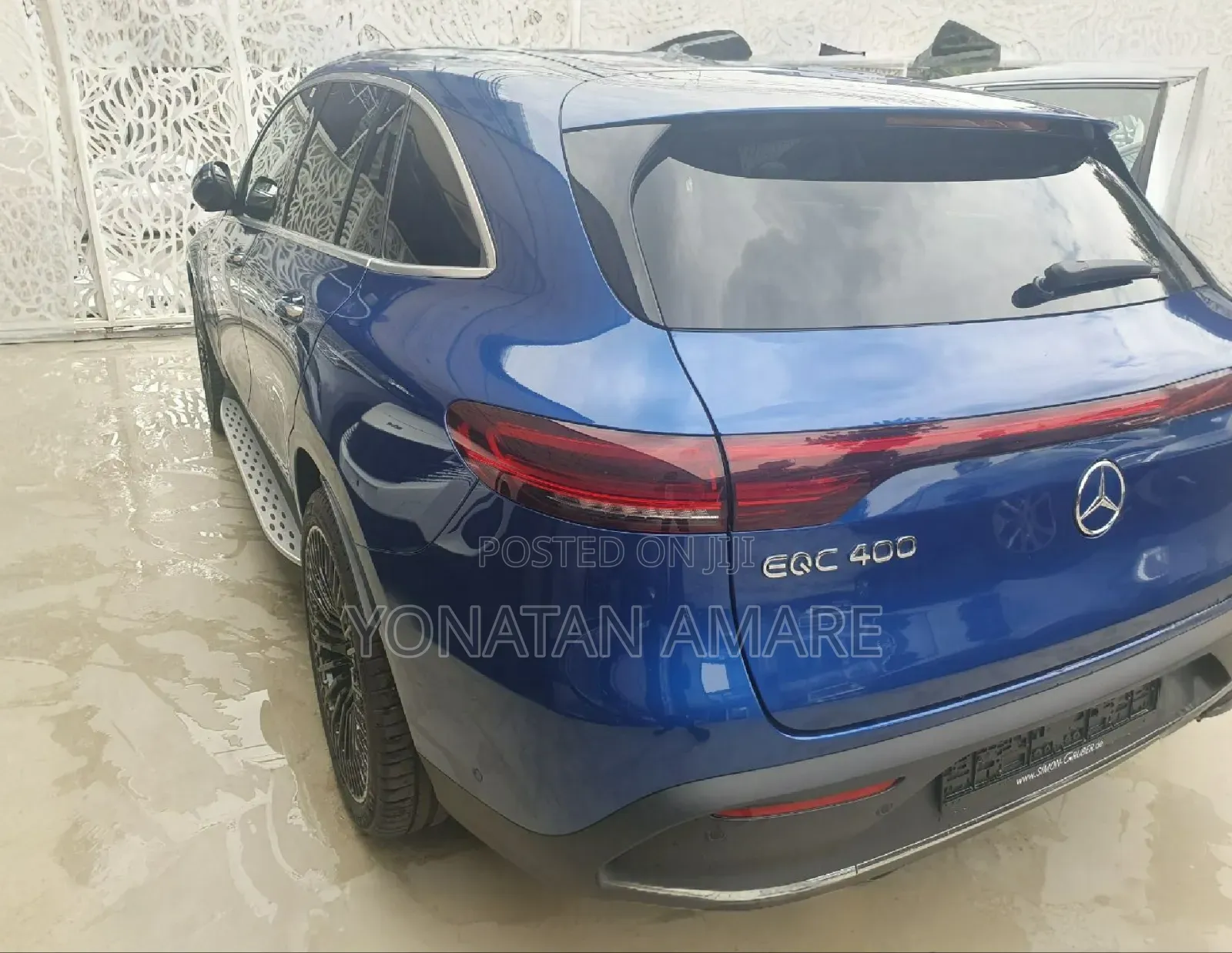 New Mercedes-Benz C400 2023 Blue