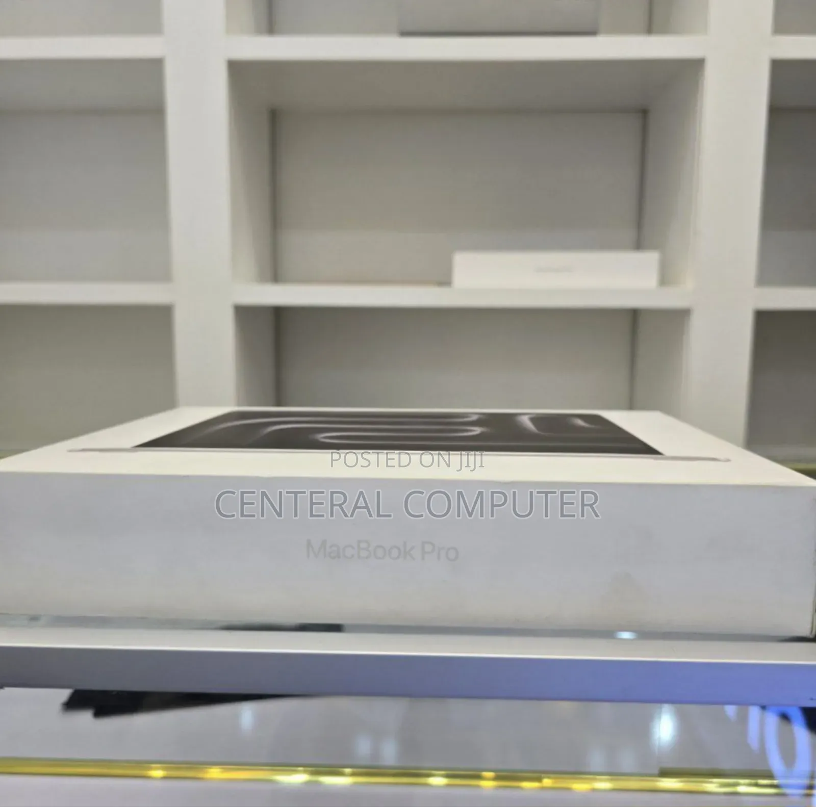 New Laptop Apple MacBook Pro 2023 M3 14-Inch 8GB Apple M3 SSD 512GB