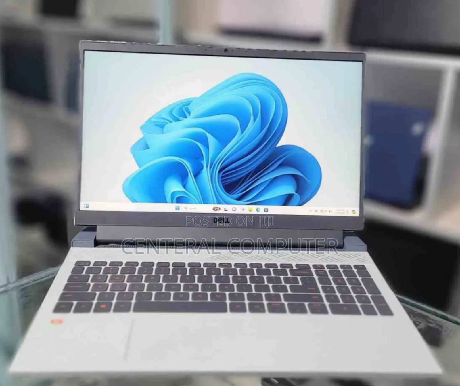 New Laptop Dell G15 5511 16GB AMD Ryzen 7 SSD 512GB