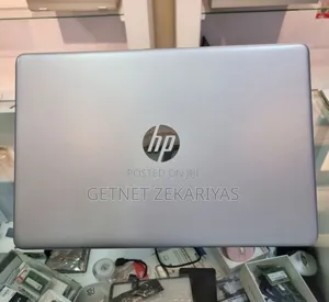 New Laptop HP 250 G8 16GB Intel Core I7 SSD 512GB